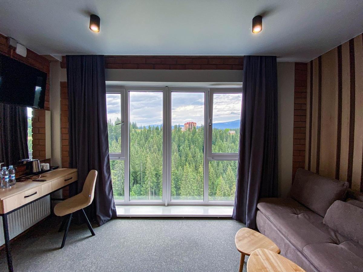 Auberge de jeunesse Chevalier Panorama à Yablunytsya Extérieur photo